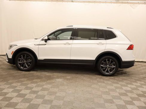 Certified 2023 Volkswagen Tiguan SE image 3