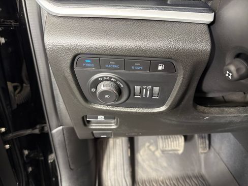 Used 2023 Jeep Grand Cherokee Trailhawk w/ Advanced Protech Group II AWD/4WD image 15