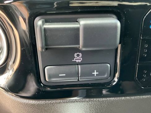 Used 2023 Chevrolet Silverado 1500 High Country w/ Z71 Off-Road Package AWD/4WD image 21