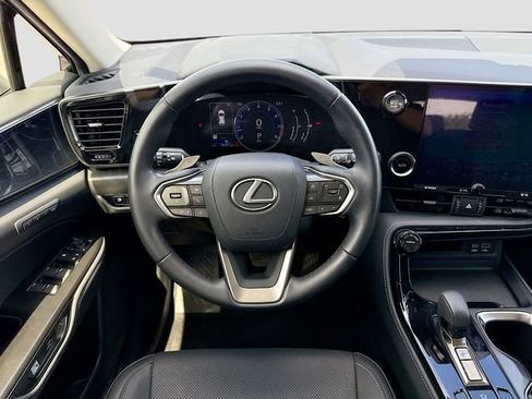 Used 2024 Lexus NX 250 FWD w/ Towing Package (2000 Lbs) image 17