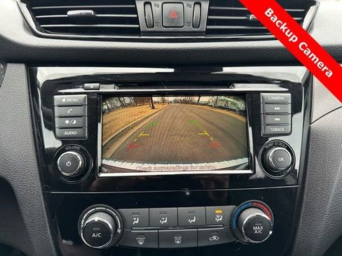 Used 2020 Nissan Rogue Sport S image 30