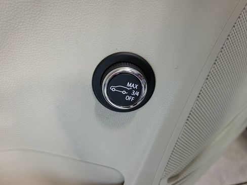 Used 2022 Buick Envision Essence w/ Safety Package FWD image 35