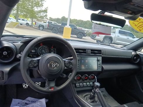 Used 2025 Toyota GR86 Premium RWD image 26