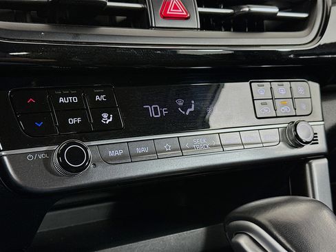 Used 2025 Kia Seltos S image 24