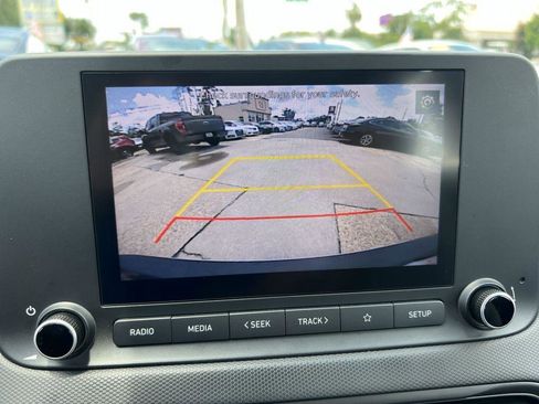 Used 2022 Hyundai Kona SE FWD image 16