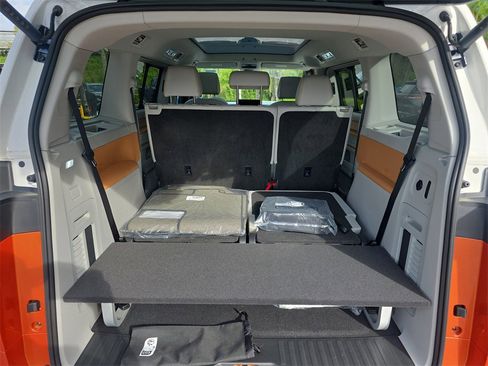 New 2025 Volkswagen ID. Buzz 1st Edition image 7