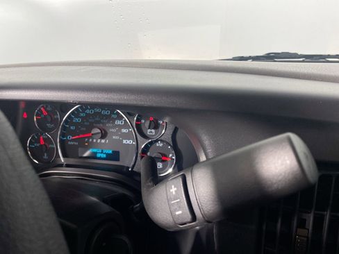 New 2025 GMC Savana 3500 Extended w/ Driver Convenience Package image 19