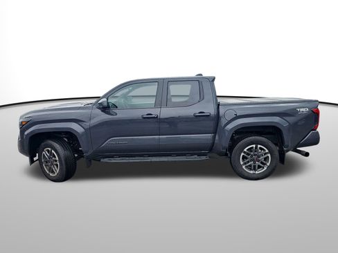 Used 2024 Toyota Tacoma TRD Sport image 3