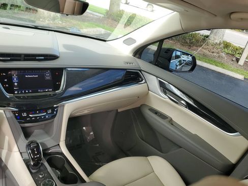 Certified 2023 Cadillac XT6 Premium Luxury w/ Technology Package FWD image 20