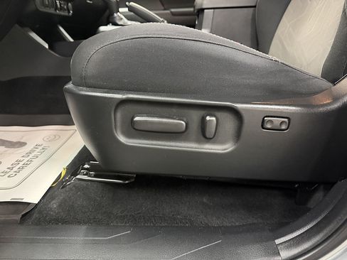 Used 2022 Toyota Tacoma TRD Sport AWD/4WD image 24