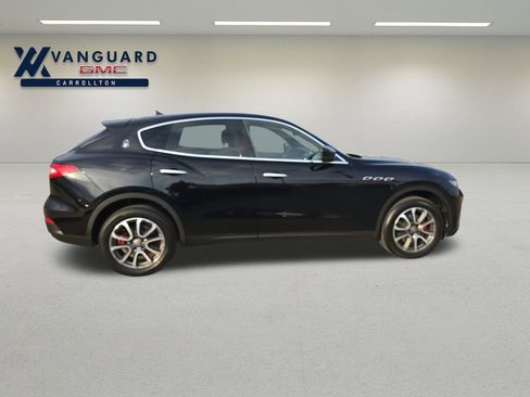Used 2018 Maserati Levante Base image 7