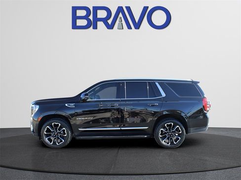 Used 2022 GMC Yukon SLT w/ SLT Luxury Package image 7