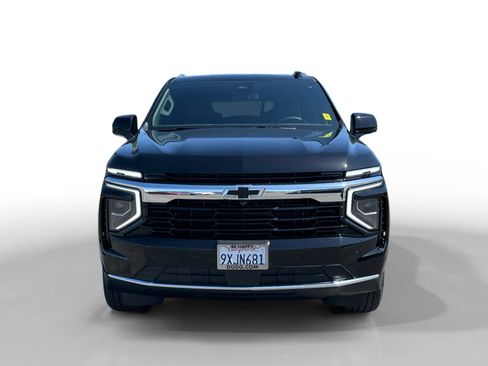 Used 2026 Chevrolet Suburban LS w/ LPO, Dark Essentials Package AWD/4WD image 8