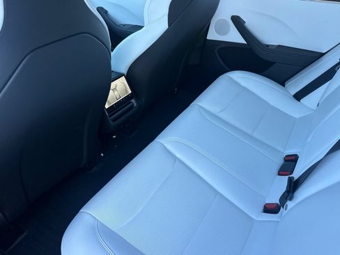 Used 2024 Tesla Model 3 Performance AWD/4WD image 14
