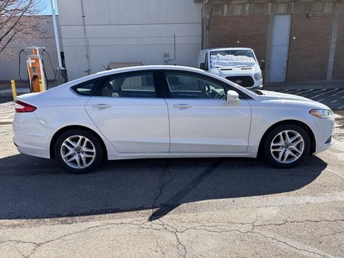 Used 2014 Ford Fusion SE image 6