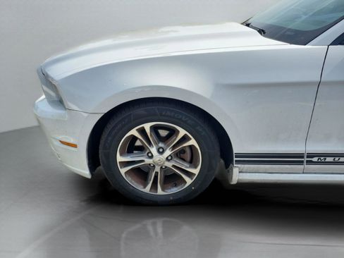 Used 2014 Ford Mustang Premium w/ Comfort Package image 25