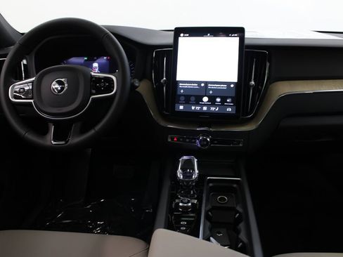 New 2026 Volvo XC60 B5 Plus w/ Protection Package Premier AWD/4WD image 9