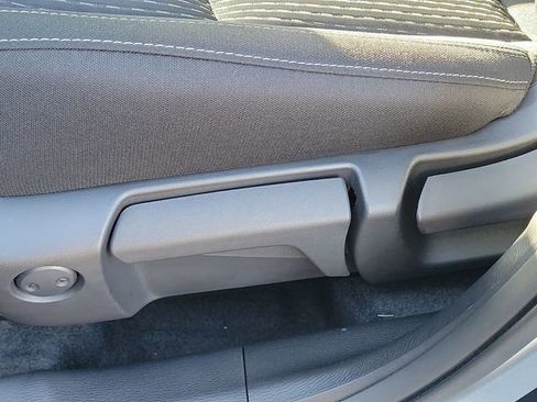 New 2026 Mitsubishi Outlander ES image 18