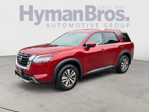 Certified 2023 Nissan Pathfinder SL image 8