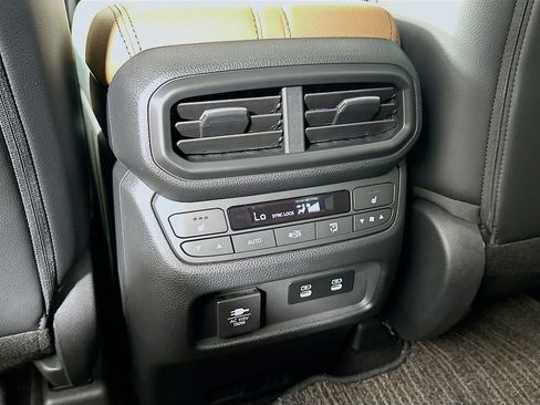 Used 2026 Honda Passport TrailSport Elite image 4