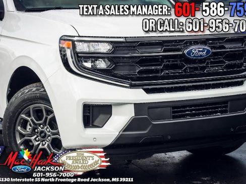 New 2026 Ford Expedition Active image 3