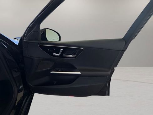 Used 2025 Mercedes-Benz C 300 Sedan image 36