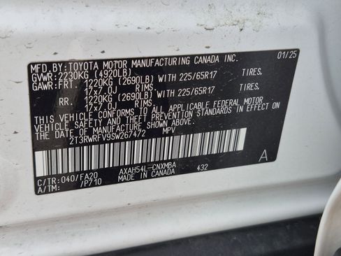 Used 2025 Toyota RAV4 XLE AWD/4WD image 35