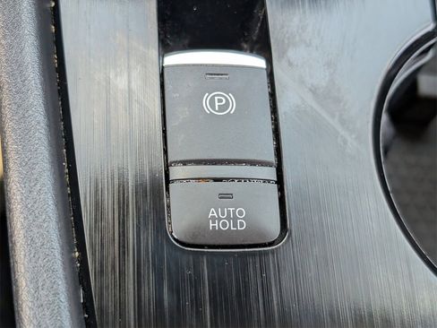 Certified 2024 Nissan Rogue SV image 20