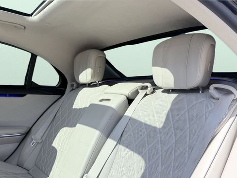 Used 2021 Mercedes-Benz S 580 4MATIC Sedan w/ Warmth & Comfort Package image 36