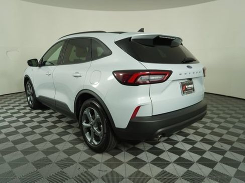 Used 2025 Ford Escape ST-Line FWD image 5