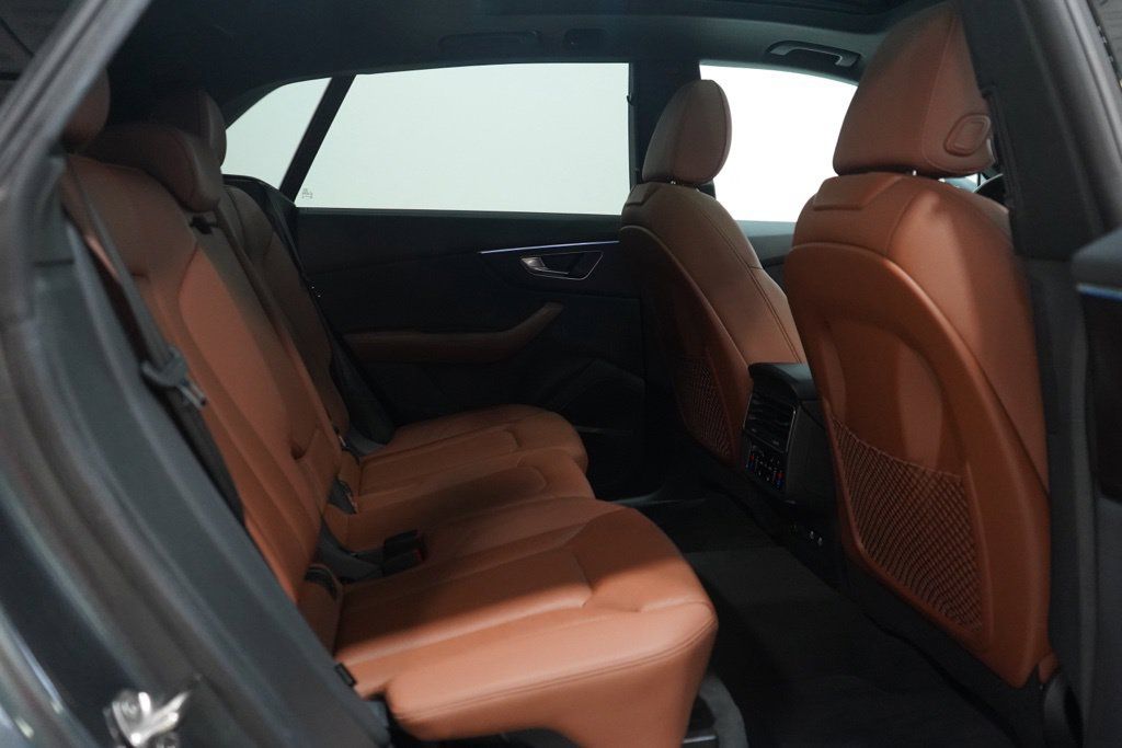 Used 2022 Audi Q8 Prestige AWD/4WD image 33