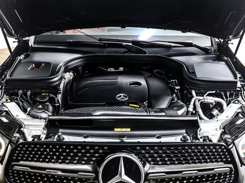Used 2022 Mercedes-Benz GLC 300 image 11