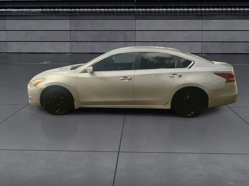 Used 2014 Nissan Altima 2.5 S image 5