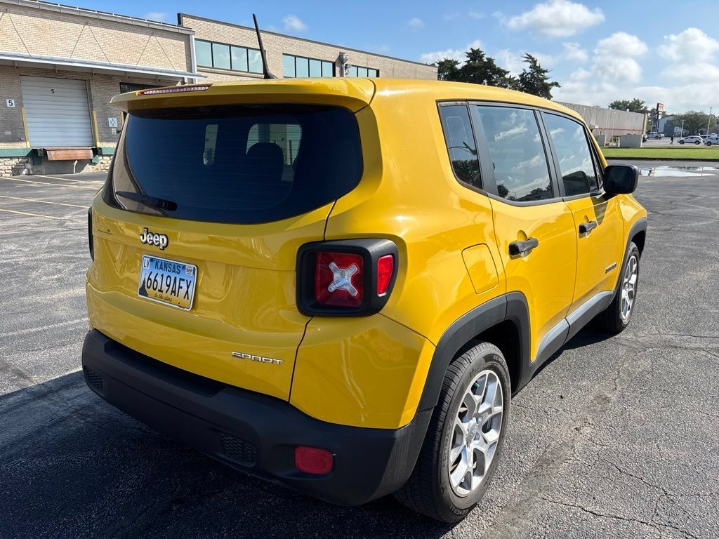 Used 2015 Jeep Renegade Sport w/ Power & Air Group FWD image 3