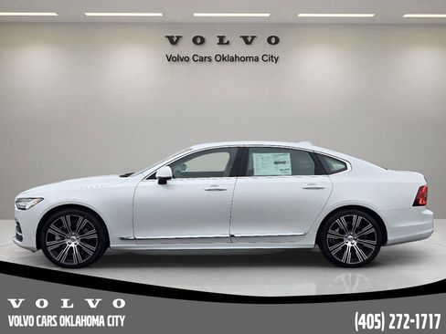 Used 2025 Volvo S90 B6 Plus image 3