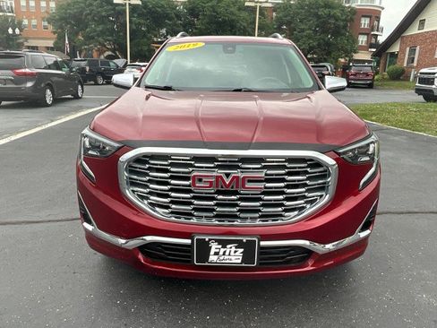 Used 2019 GMC Terrain Denali w/ Driver Alert Package II AWD/4WD image 2