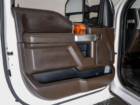 Used 2016 Ford F150 King Ranch w/ Equipment Group 601A Luxury image 41