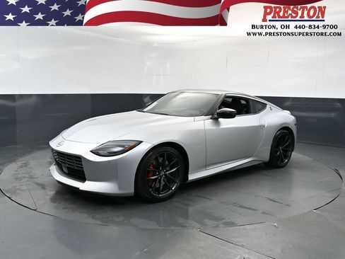Used 2023 Nissan Z w/ Floor Mat Package (L93) RWD image 1