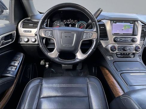 Used 2020 GMC Yukon Denali w/ Denali Premium Package AWD/4WD image 5