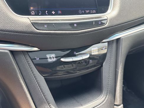 Used 2021 Cadillac XT5 Premium Luxury FWD image 24
