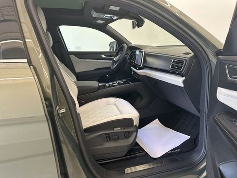 New 2026 Volkswagen Atlas Cross Sport SEL Premium R-Line AWD/4WD image 28