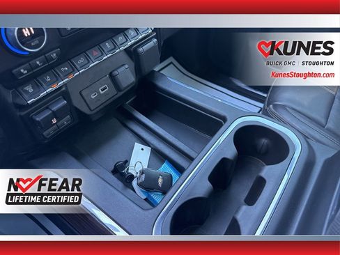 Used 2022 Chevrolet Silverado 2500 High Country w/ Z71 Off-Road Package image 35