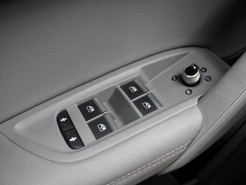 Used 2019 Audi Q5 2.0T Premium Plus w/ Premium Plus Package image 21