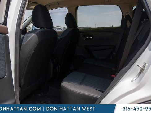 Used 2023 Nissan Rogue SV FWD image 19