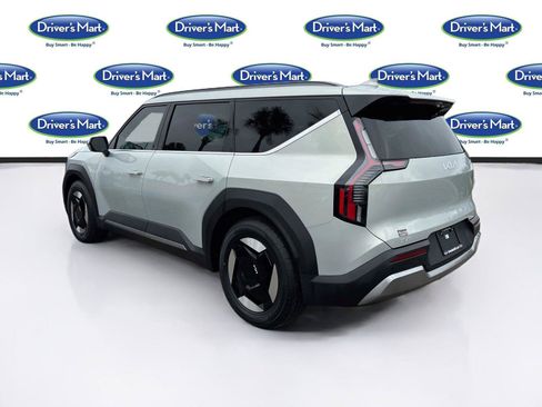 Used 2024 Kia EV9 Wind AWD/4WD image 5