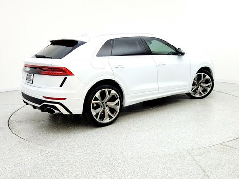 Used 2022 Audi RS Q8 w/ Luxury Package image 6