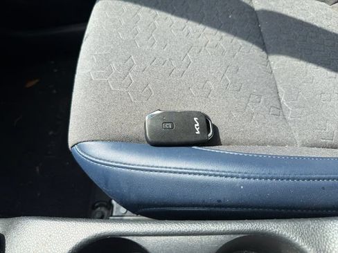 Used 2024 Kia Seltos S AWD/4WD image 29