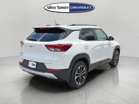 New 2026 Chevrolet TrailBlazer LT w/ Convenience Package FWD image 4