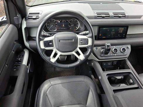 Used 2023 Land Rover Defender 110 SE AWD/4WD image 12