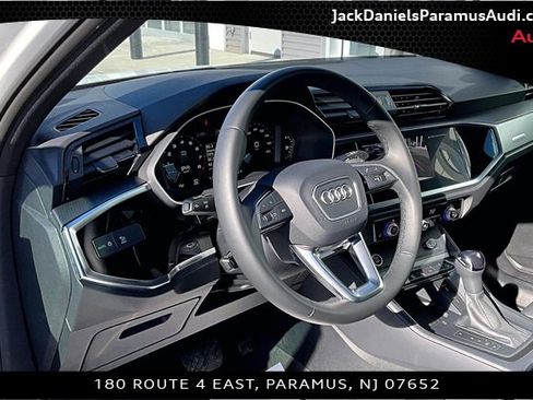 Used 2025 Audi Q3 2.0T Premium w/ Convenience Package image 11